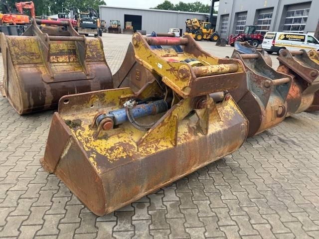 Grabenräumer schwenkbar auf OQ 70/55 - Cazo para Maquinaria de construcción: foto 1 Grabenräumer schwenkbar auf OQ 70/55 - Cazo para Maquinaria de construcción: foto 1