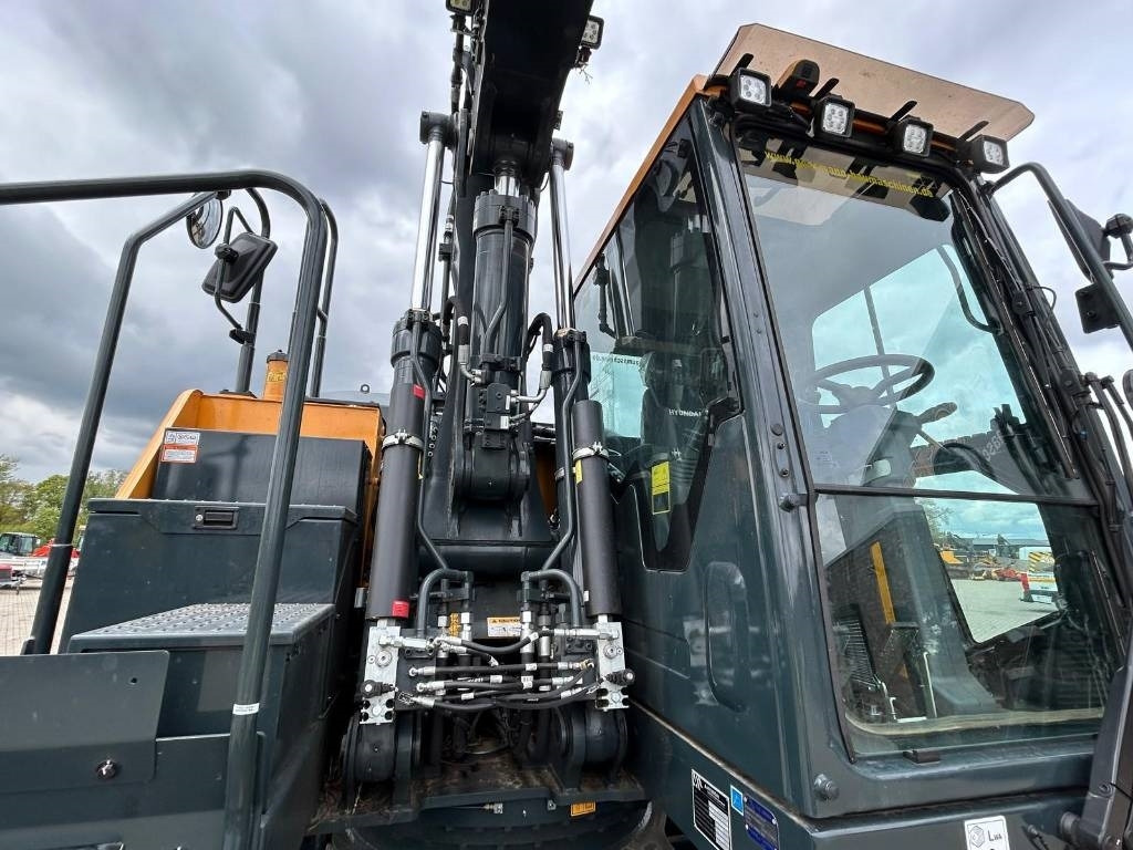 HYUNDAI HW170 ACR - Excavadora de ruedas: foto 5 HYUNDAI HW170 ACR - Excavadora de ruedas: foto 5