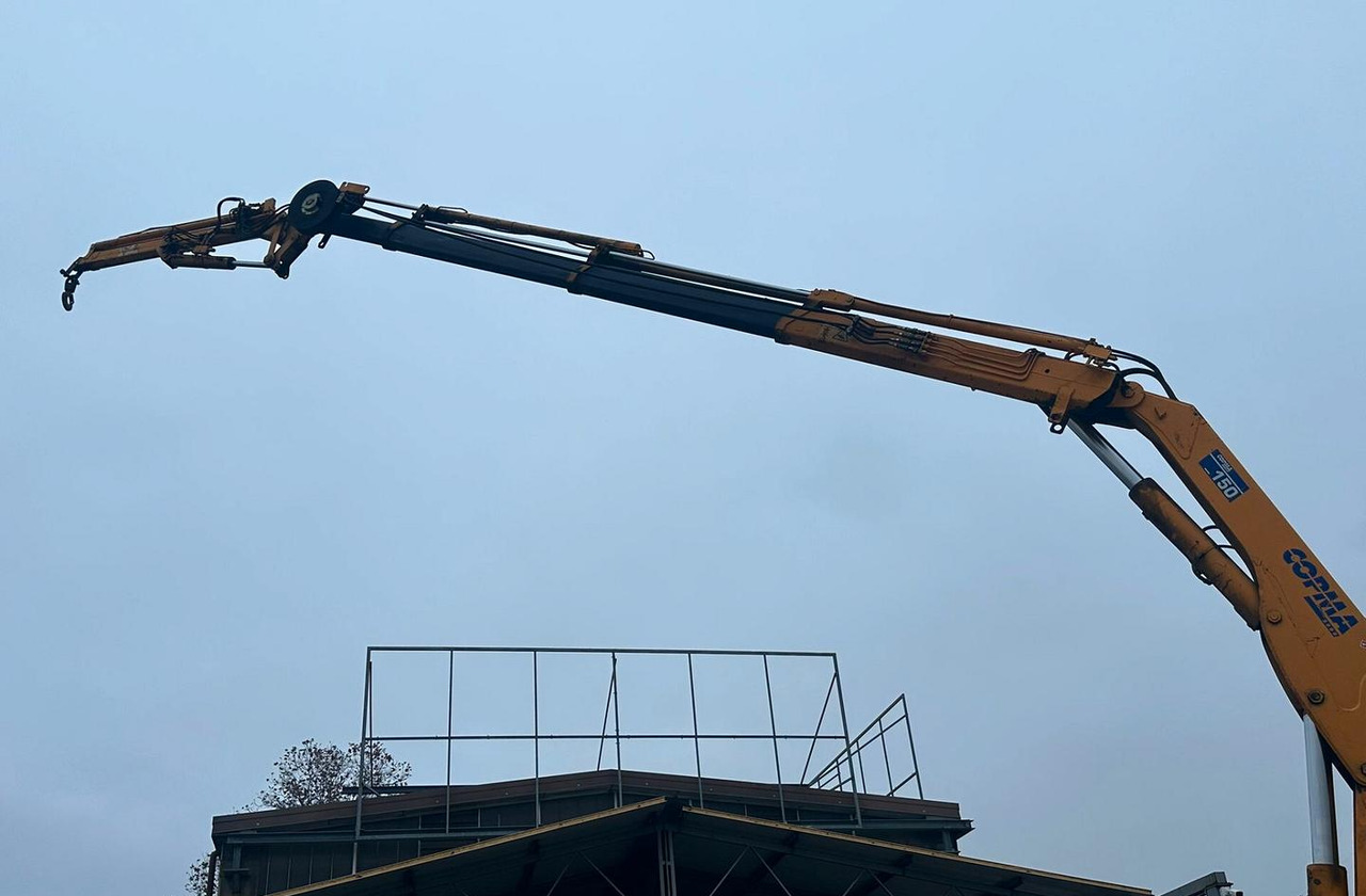 Motrice Iveco eurotech con la grù - Camión volquete, Camión grúa: foto 5 Motrice Iveco eurotech con la grù - Camión volquete, Camión grúa: foto 5