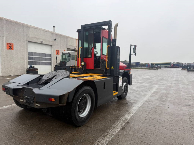 Kalmar Terminal tractor / Terminal-Zugmaschine / - Cabeza tractora: foto 3 Kalmar Terminal tractor / Terminal-Zugmaschine / - Cabeza tractora: foto 3