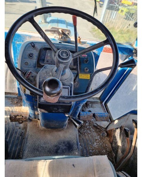 Tractor Ford 5610: foto 10 Tractor Ford 5610: foto 10