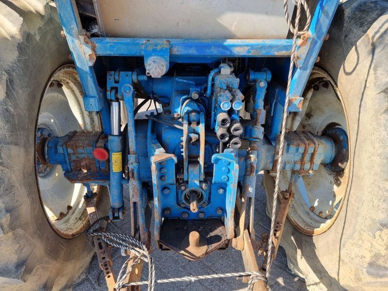 Tractor Ford 5610: foto 6 Tractor Ford 5610: foto 6