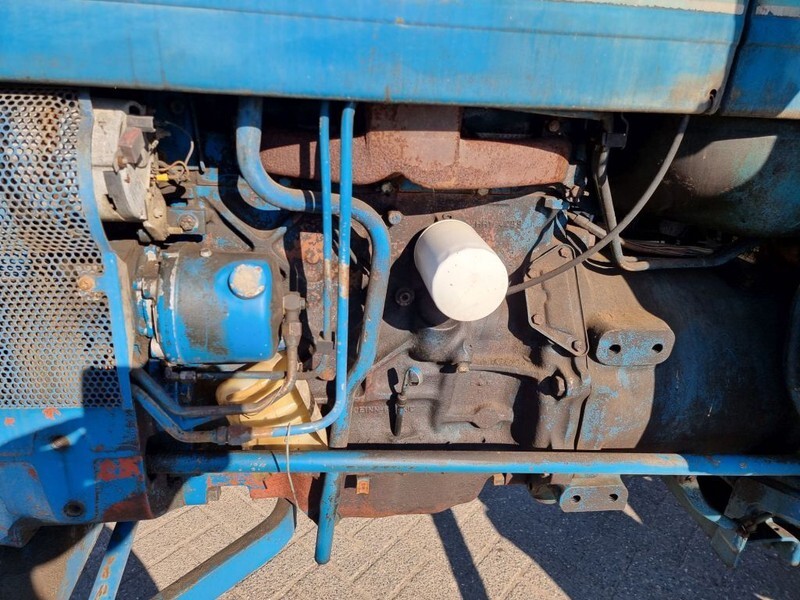 Tractor Ford 5610: foto 13 Tractor Ford 5610: foto 13