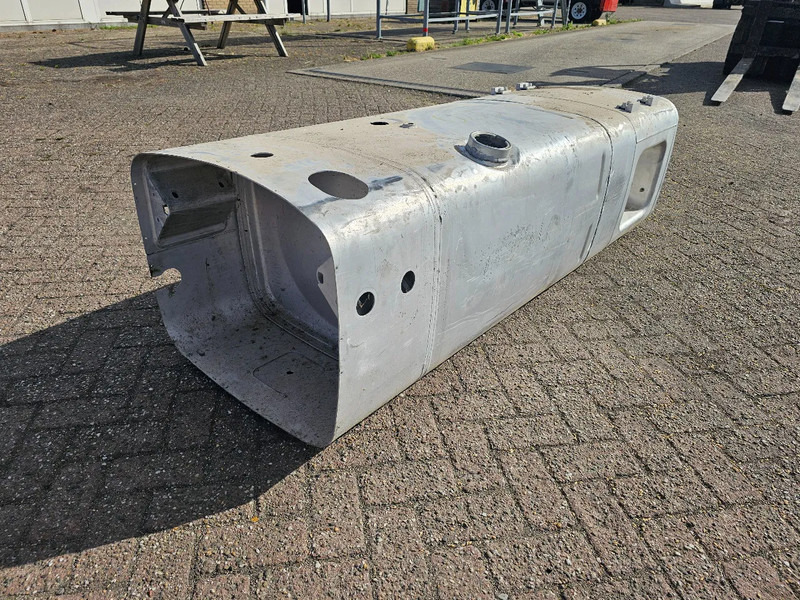 MAN Brandstoftank 595 Liter - L197 B70 H58 - Onderdeel nr. 81.122015733 - Depósito de combustible para Camión: foto 3 MAN Brandstoftank 595 Liter - L197 B70 H58 - Onderdeel nr. 81.122015733 - Depósito de combustible para Camión: foto 3