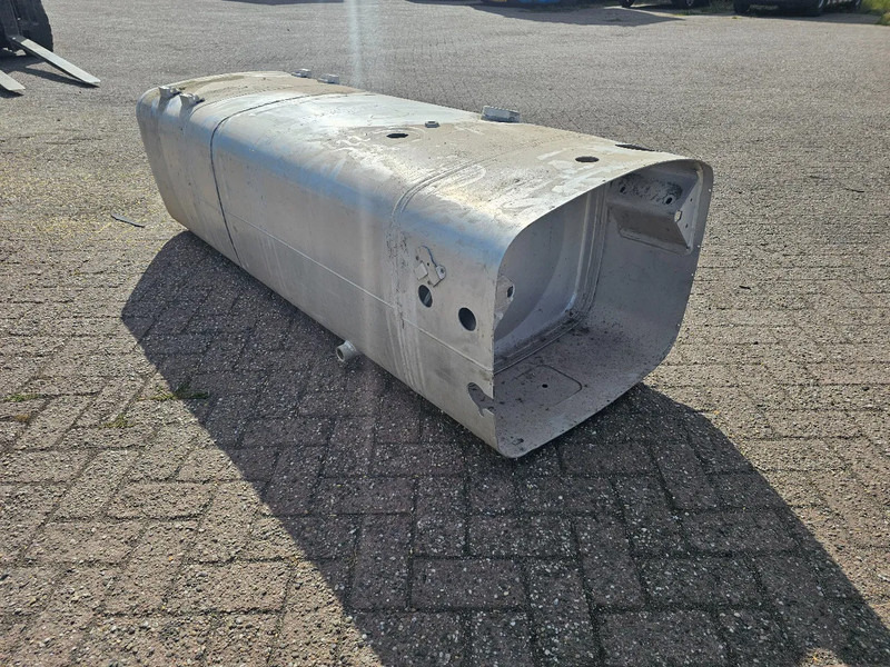 MAN Brandstoftank 595 Liter - L197 B70 H58 - Onderdeel nr. 81.122015733 - Depósito de combustible para Camión: foto 5 MAN Brandstoftank 595 Liter - L197 B70 H58 - Onderdeel nr. 81.122015733 - Depósito de combustible para Camión: foto 5