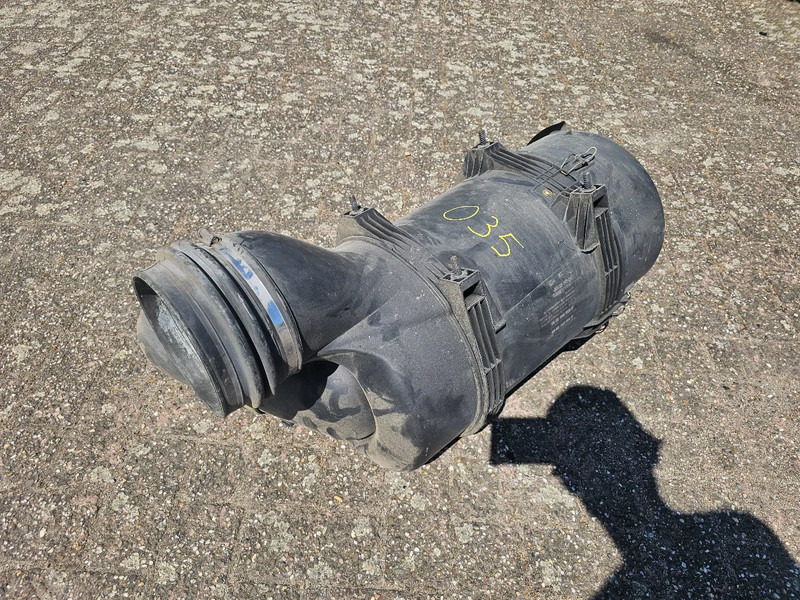 Mercedes-Benz Luchtfilterhuis - A0180949902 - Sistema de admisión de aire para Camión: foto 3 Mercedes-Benz Luchtfilterhuis - A0180949902 - Sistema de admisión de aire para Camión: foto 3