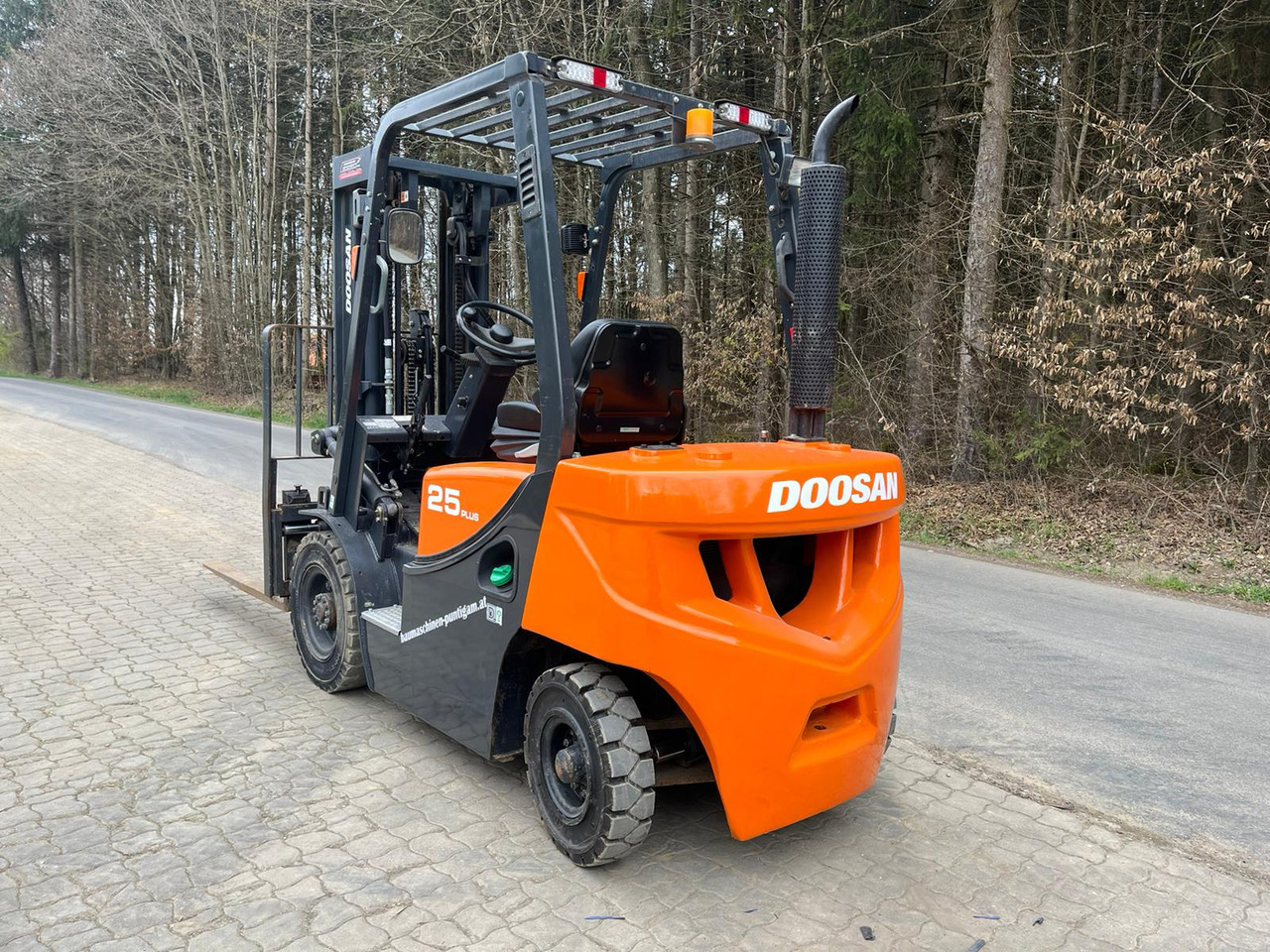 Doosan D 25 GP - Carretilla elevadora diésel: foto 5 Doosan D 25 GP - Carretilla elevadora diésel: foto 5