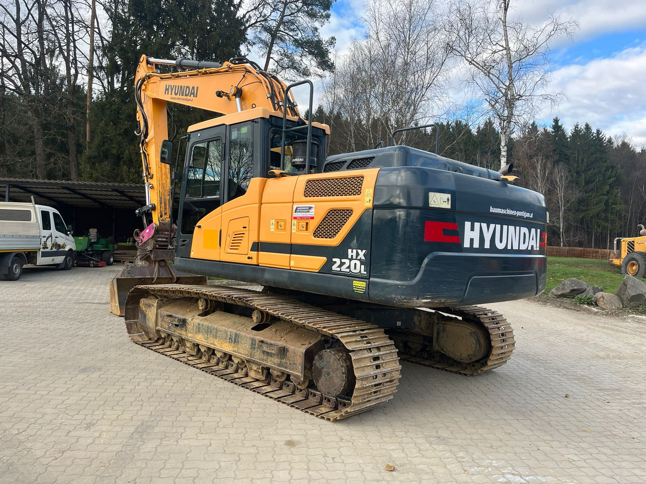HYUNDAI HX 220 L - Excavadora de cadenas: foto 4 HYUNDAI HX 220 L - Excavadora de cadenas: foto 4