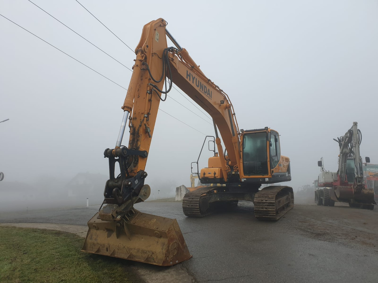 Hyundai R 220 LC-9A - Excavadora de cadenas: foto 3 Hyundai R 220 LC-9A - Excavadora de cadenas: foto 3