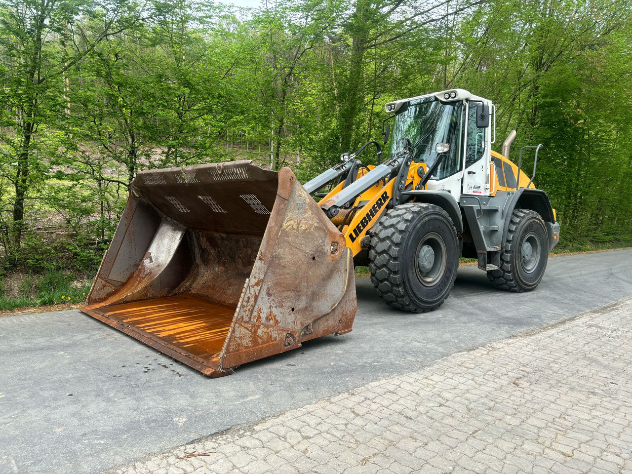LIEBHERR L 546 - Cargadora de ruedas: foto 1 LIEBHERR L 546 - Cargadora de ruedas: foto 1
