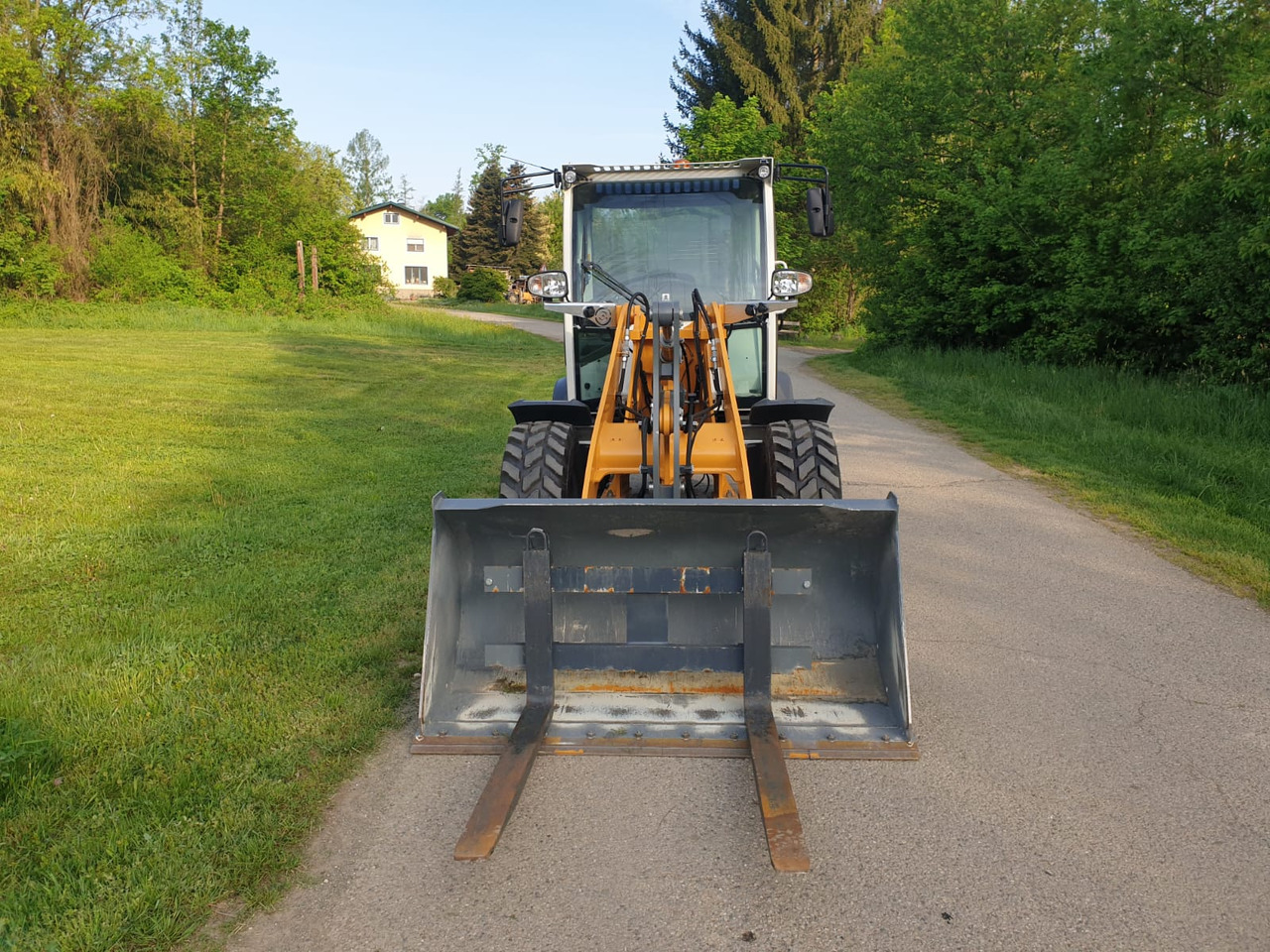 Liebherr L 504 C - Cargadora de ruedas: foto 4 Liebherr L 504 C - Cargadora de ruedas: foto 4