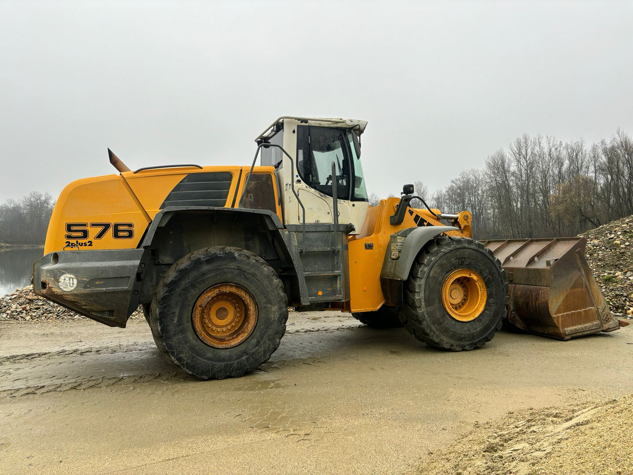 Liebherr L 576 2plus2 - Cargadora de ruedas: foto 2 Liebherr L 576 2plus2 - Cargadora de ruedas: foto 2