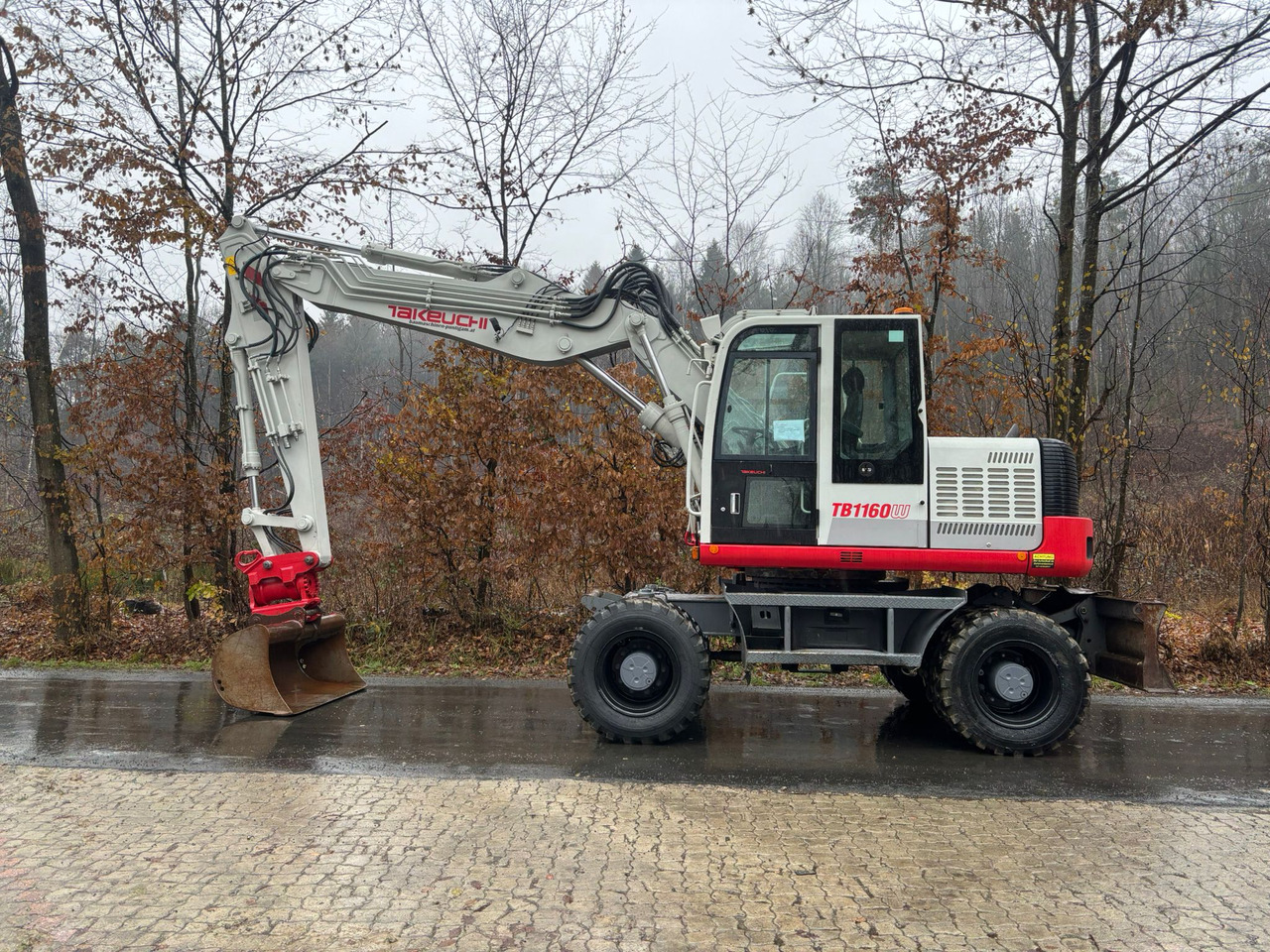 TAKEUCHI TB 1160 W - Excavadora de ruedas: foto 1 TAKEUCHI TB 1160 W - Excavadora de ruedas: foto 1