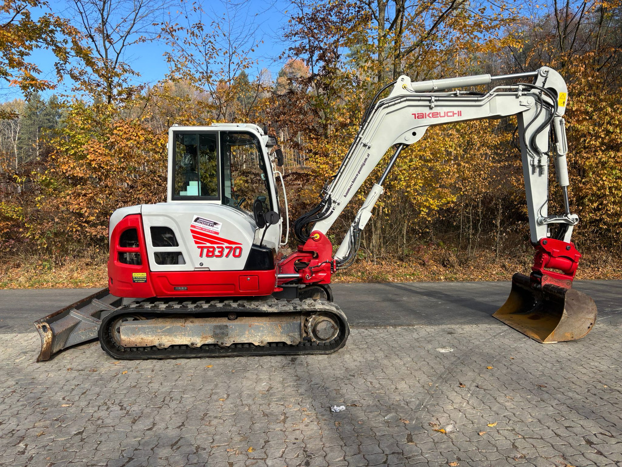 TAKEUCHI TB 370 - Miniexcavadora: foto 2 TAKEUCHI TB 370 - Miniexcavadora: foto 2