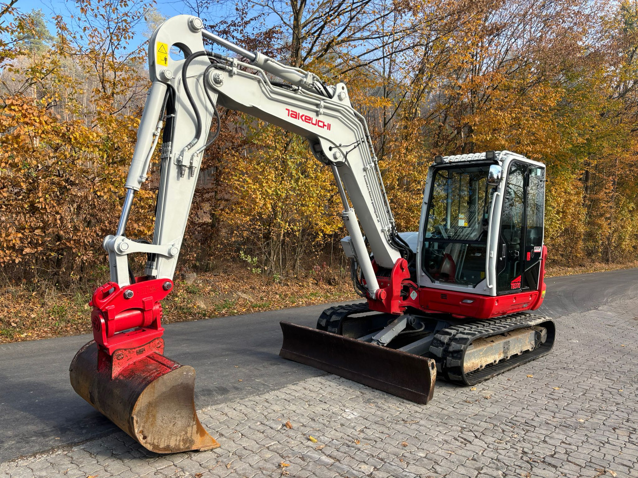 TAKEUCHI TB 370 - Miniexcavadora: foto 3 TAKEUCHI TB 370 - Miniexcavadora: foto 3