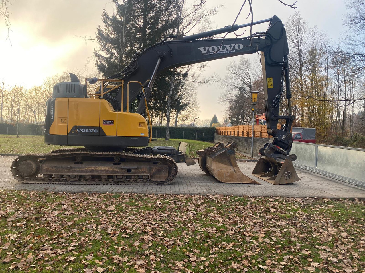 VOLVO ECR 235 EL - Excavadora de cadenas: foto 2 VOLVO ECR 235 EL - Excavadora de cadenas: foto 2