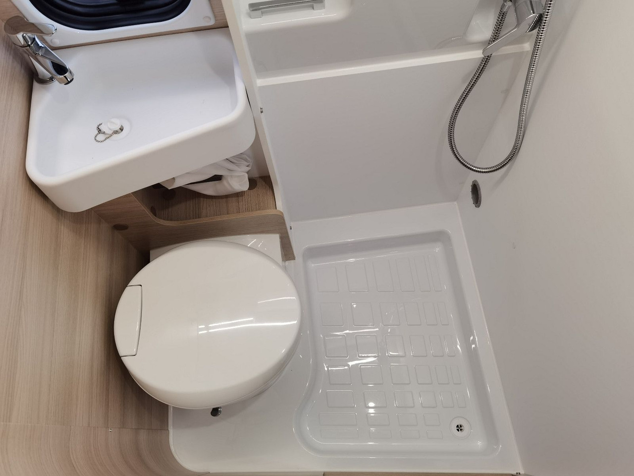 Cámper nuevo Chausson V697 FIRST LINE / - 2025 - /140PS / EINZELBETTEN Chausson V697 FIRST LINE / - 2025 - /140PS / EINZELBETTEN: foto 18 Cámper nuevo Chausson V697 FIRST LINE / - 2025 - /140PS / EINZELBETTEN Chausson V697 FIRST LINE / - 2025 - /140PS / EINZELBETTEN: foto 18