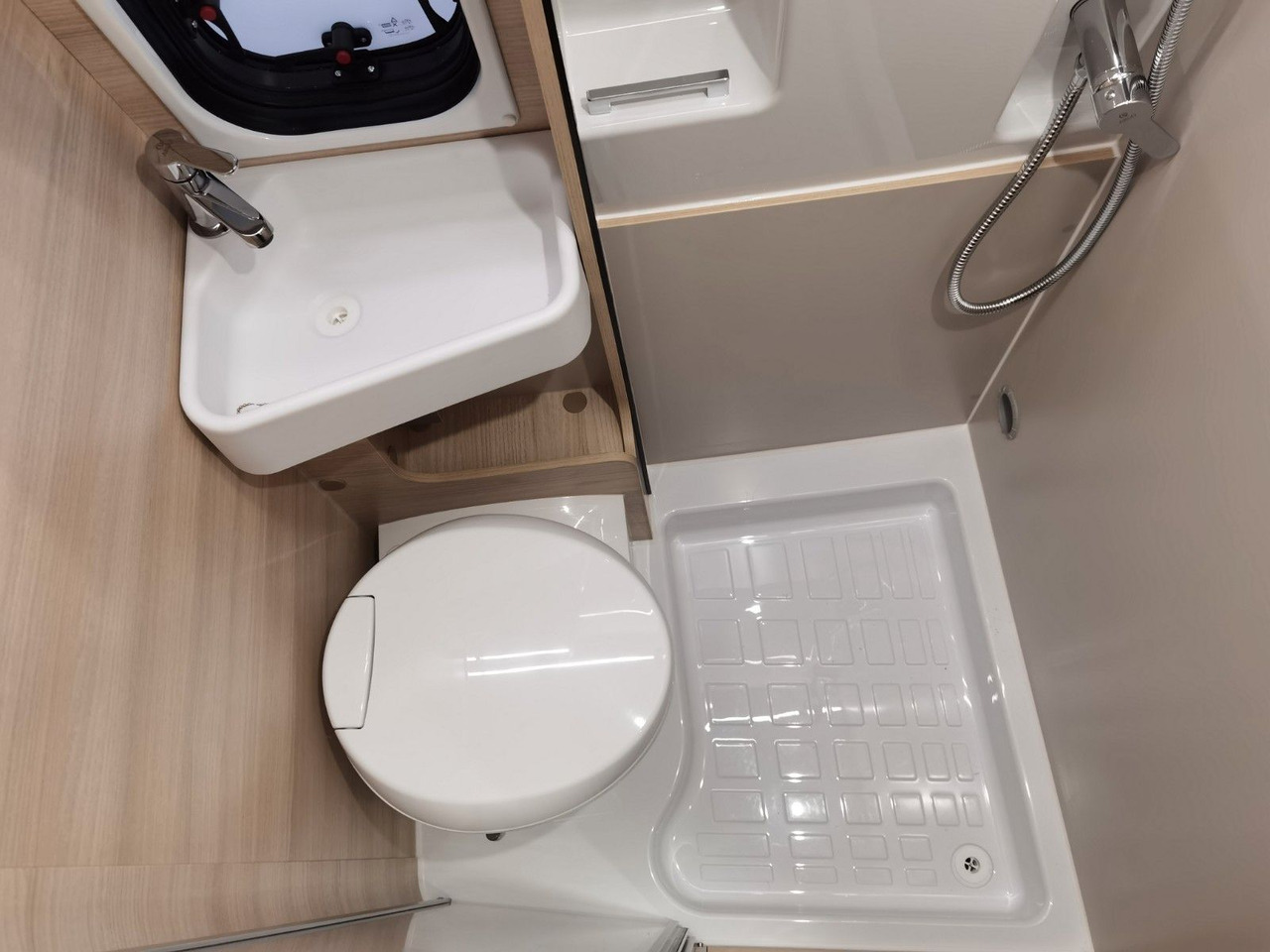 Leasing de  Chausson V697 SPORT LINE / -2026- / 140-8G./ EINZELBETTEN Chausson V697 SPORT LINE / -2026- / 140-8G./ EINZELBETTEN: foto 20