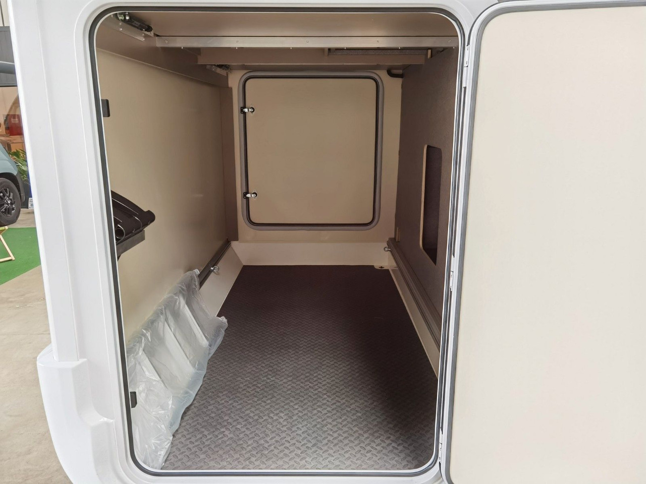 Leasing de Eura Mobil INTEGRA LINE 720 EB /-2026-/180-8G/ EINZELBETTEN Eura Mobil INTEGRA LINE 720 EB /-2026-/180-8G/ EINZELBETTEN: foto 10 Leasing de Eura Mobil INTEGRA LINE 720 EB /-2026-/180-8G/ EINZELBETTEN Eura Mobil INTEGRA LINE 720 EB /-2026-/180-8G/ EINZELBETTEN: foto 10