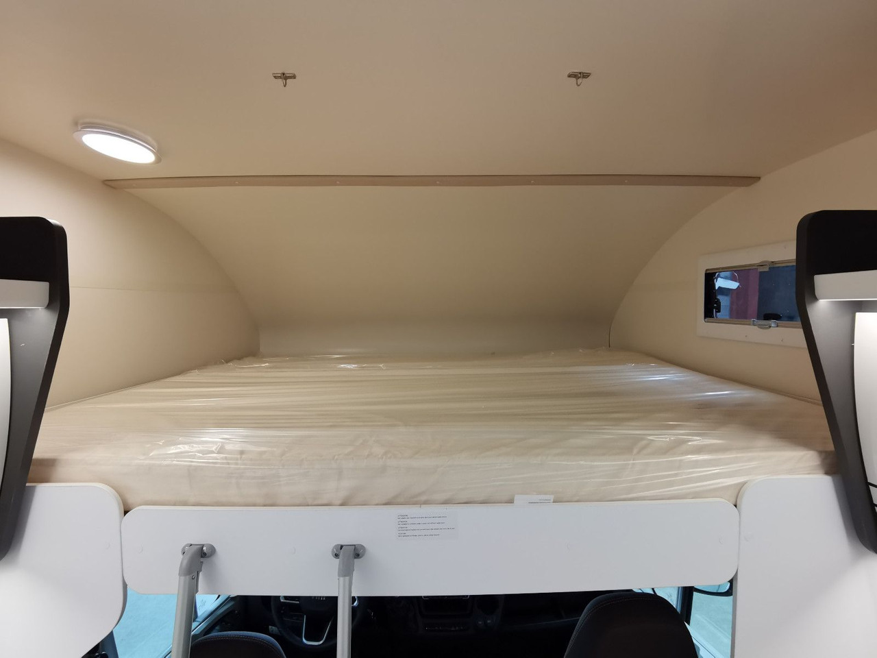 Autocaravana capuchina Forster A 699 VB / - MODELL 2025- / 140PS / ETAGENBETTEN: foto 21