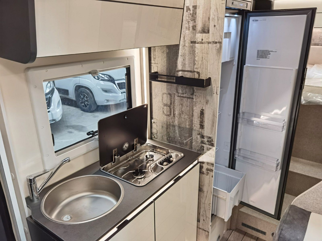 Autocaravana perfilada Forster T 669 EBN COUPÈ / 165PS-DSG / SILVER - EDITION: foto 14