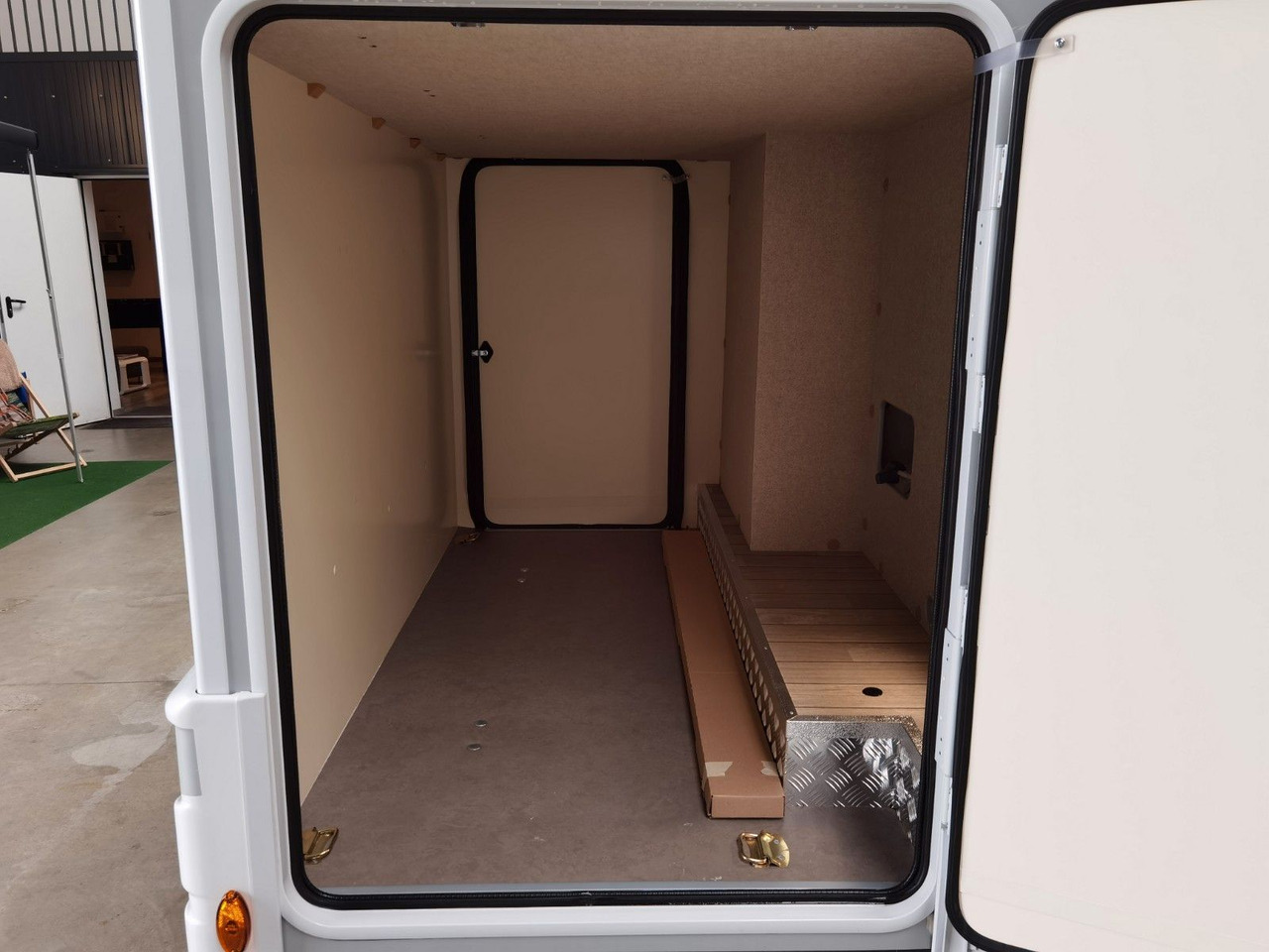 Autocaravana perfilada Forster T 669 EBN COUPÈ / 165PS-DSG / SILVER - EDITION: foto 8