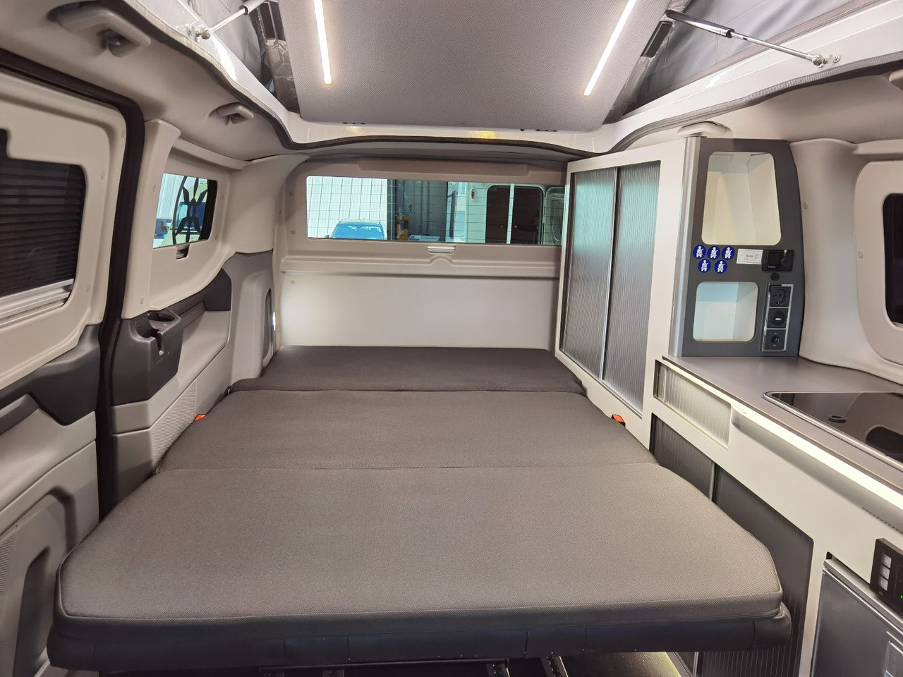 Cámper Karmann DUNCAN 500 / VIVA- PAKET / AHK. / ABVERKAUF 2026: foto 18 Cámper Karmann DUNCAN 500 / VIVA- PAKET / AHK. / ABVERKAUF 2026: foto 18