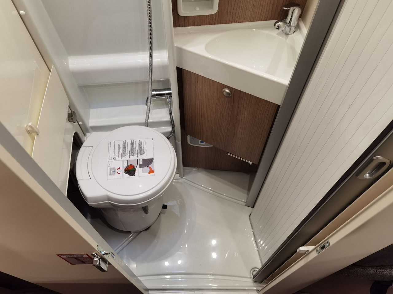 Leasing de  Malibu VAN DIVERSITY GT- 640 LE K /NAVIGATION & KEYLESS Malibu VAN DIVERSITY GT- 640 LE K /NAVIGATION & KEYLESS: foto 18