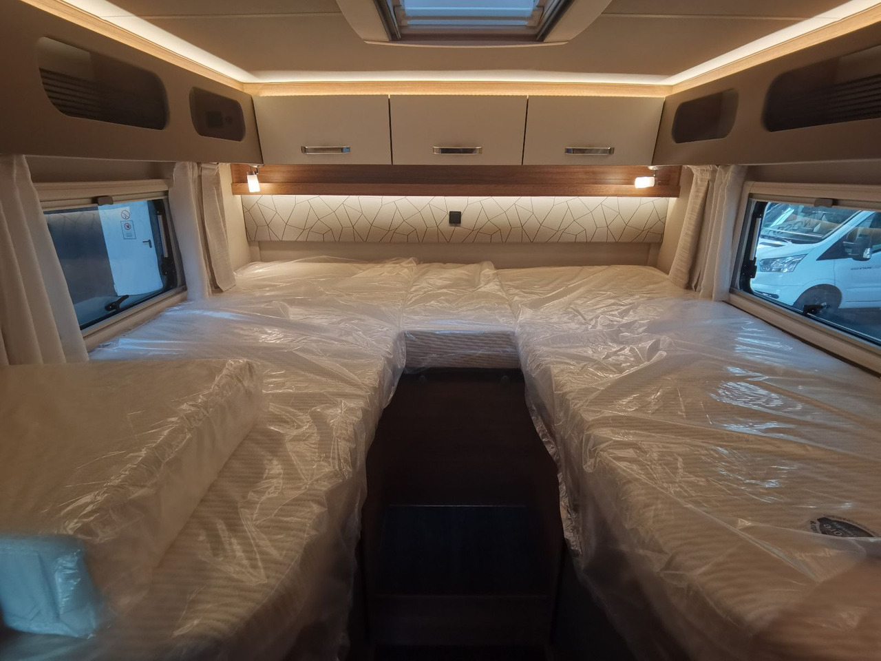 Leasing de  Weinsberg CARACOMPACT 640 MEG EDITION-PEPPER /-MODELL 2025 Weinsberg CARACOMPACT 640 MEG EDITION-PEPPER /-MODELL 2025: foto 15