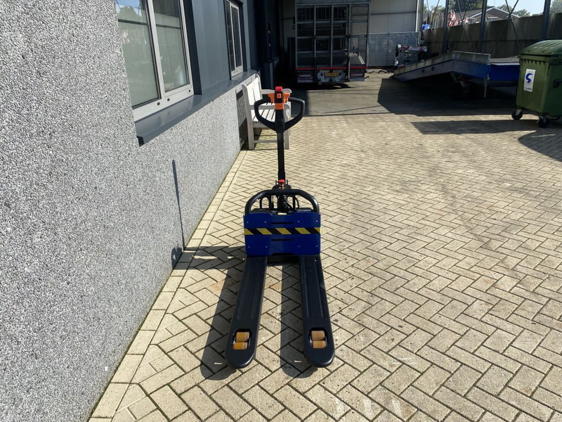 Electrische pallet truck HWE15 Nieuw elektrisch Lion accu HWE15 - Transpaleta: foto 5 Electrische pallet truck HWE15 Nieuw elektrisch Lion accu HWE15 - Transpaleta: foto 5