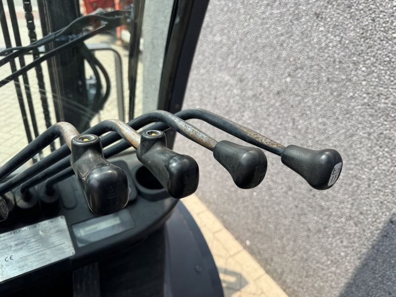 Carretilla elevadora diésel Toyota 02-8 FDF 30: foto 13