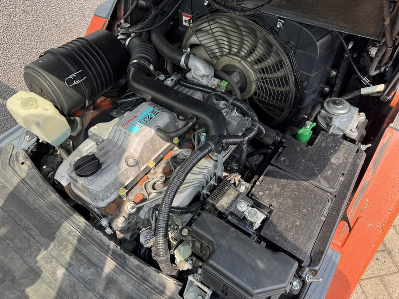 Carretilla elevadora diésel Toyota 02-8 FDF 30: foto 12