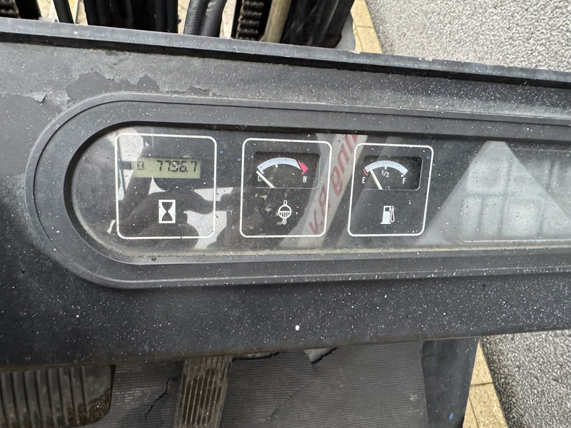 Carretilla elevadora diésel Yale GDP30 TF Triplo 465 Freelift / Sideshift / Mazda Diesel 2005: foto 11