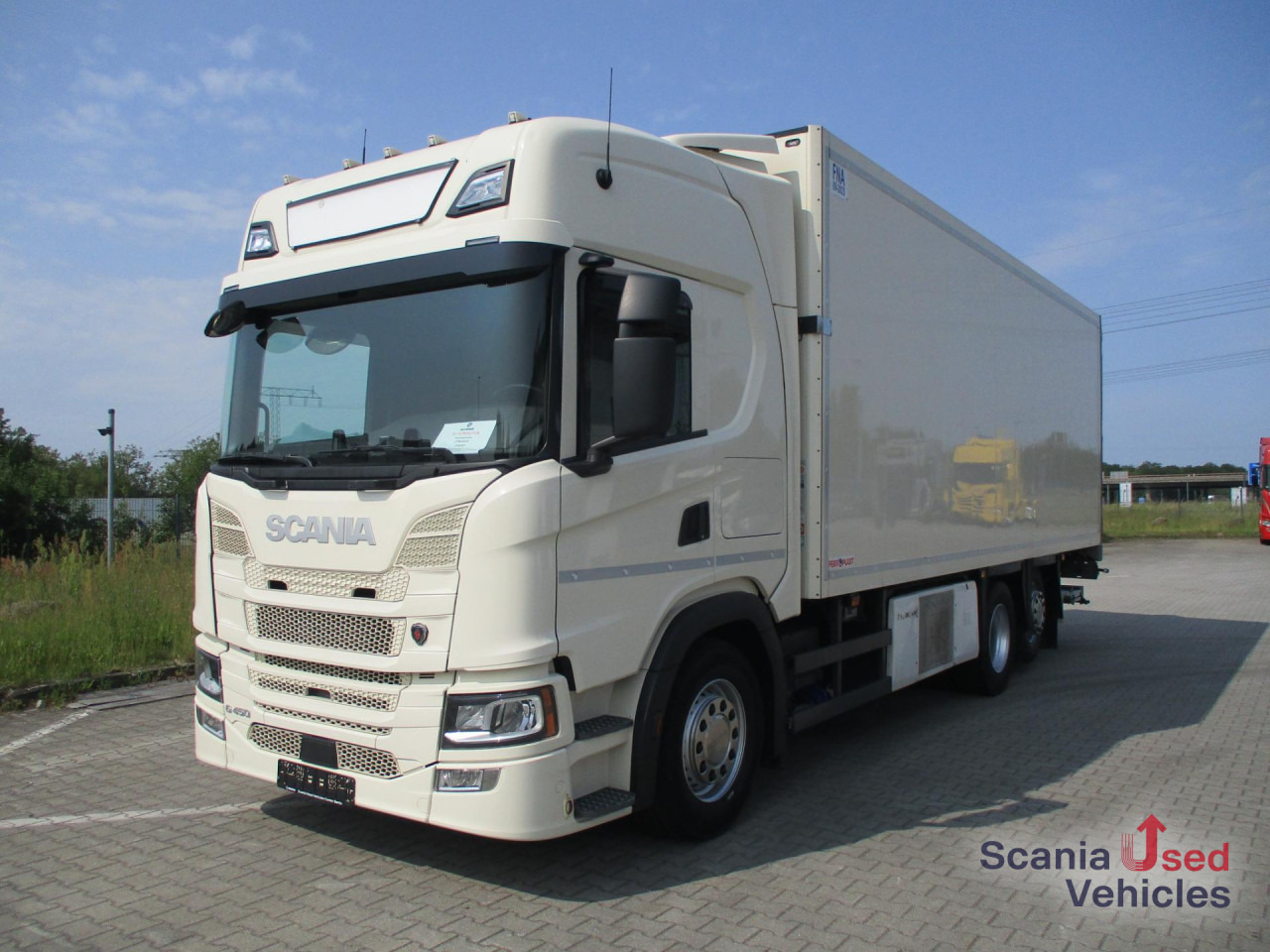 SCANIA G 450 B6x2*4LB Tiefkühl / Lenk-, Liftbar - Camión frigorífico: foto 1 SCANIA G 450 B6x2*4LB Tiefkühl / Lenk-, Liftbar - Camión frigorífico: foto 1
