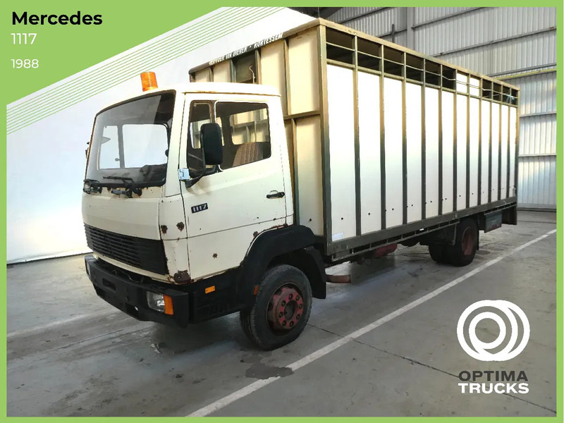 Camión transporte de ganado Mercedes-Benz 1117 BLATT-BLATT / SPRING-SPRING / LAMMES-LAMMES: foto 1