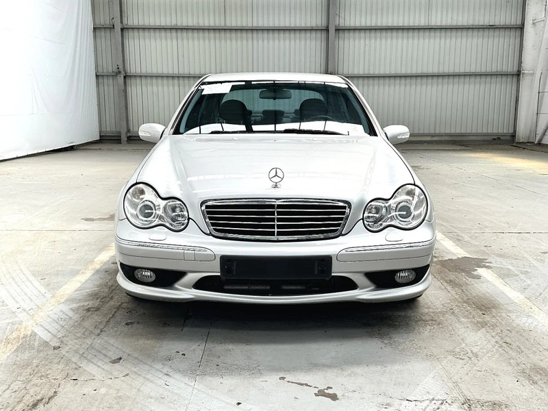 Sedan Mercedes-Benz C-Klasse C30 CDI / AMG /DIESEL TURBO 33795 km: foto 9