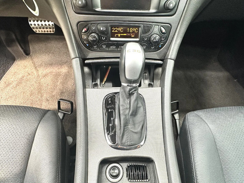 Sedan Mercedes-Benz C-Klasse C30 CDI / AMG /DIESEL TURBO 33795 km: foto 18