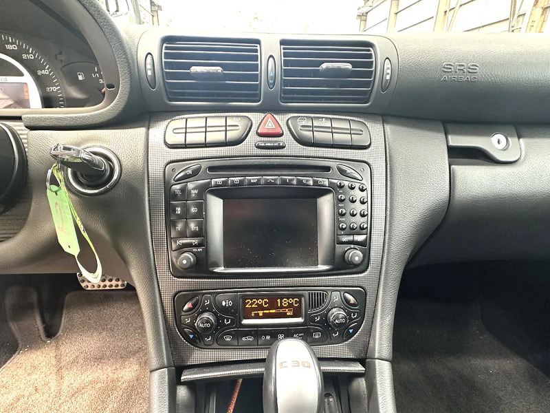 Sedan Mercedes-Benz C-Klasse C30 CDI / AMG /DIESEL TURBO 33795 km: foto 17
