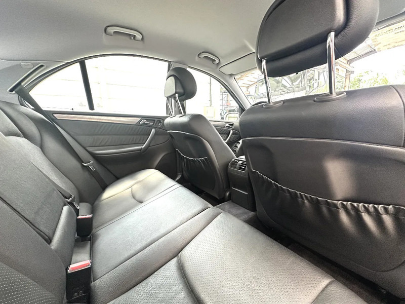 Sedan Mercedes-Benz C-Klasse C30 CDI / AMG /DIESEL TURBO 33795 km: foto 12