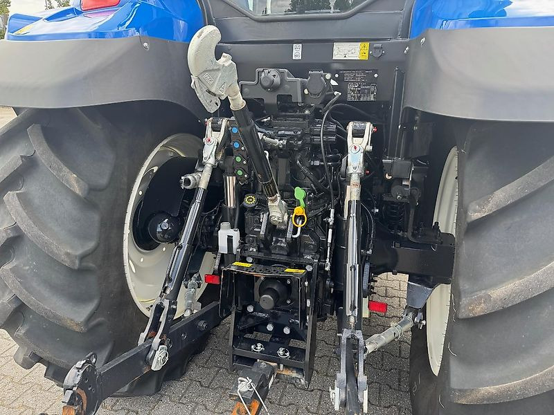 New Holland T6.145 EC40 GEVEERDE VOORAS 2023 200 UUR!!! - Tractor: foto 4 New Holland T6.145 EC40 GEVEERDE VOORAS 2023 200 UUR!!! - Tractor: foto 4