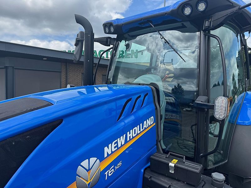 New Holland T6.145 EC40 GEVEERDE VOORAS 2023 200 UUR!!! - Tractor: foto 5 New Holland T6.145 EC40 GEVEERDE VOORAS 2023 200 UUR!!! - Tractor: foto 5