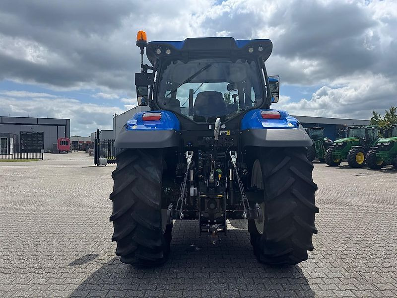 New Holland T6.145 EC40 GEVEERDE VOORAS 2023 500 UUR!!! - Tractor: foto 3 New Holland T6.145 EC40 GEVEERDE VOORAS 2023 500 UUR!!! - Tractor: foto 3