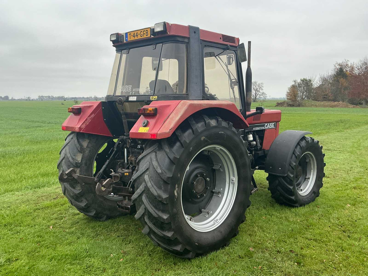 1986 CASE INTERNATIONAL 1056 AXL ALL-WHEEL DRIVE FARM TRACTOR - Tractor: foto 5 1986 CASE INTERNATIONAL 1056 AXL ALL-WHEEL DRIVE FARM TRACTOR - Tractor: foto 5