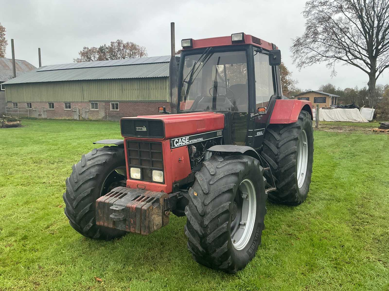 1986 CASE INTERNATIONAL 1056 AXL ALL-WHEEL DRIVE FARM TRACTOR - Tractor: foto 2 1986 CASE INTERNATIONAL 1056 AXL ALL-WHEEL DRIVE FARM TRACTOR - Tractor: foto 2