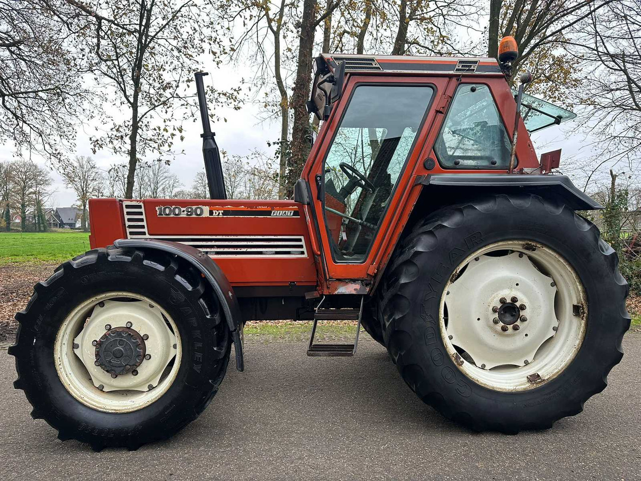 1988 FIAT 100-90 DT ALL-WHEEL DRIVE AGRICULTURAL TRACTOR - Tractor: foto 2 1988 FIAT 100-90 DT ALL-WHEEL DRIVE AGRICULTURAL TRACTOR - Tractor: foto 2