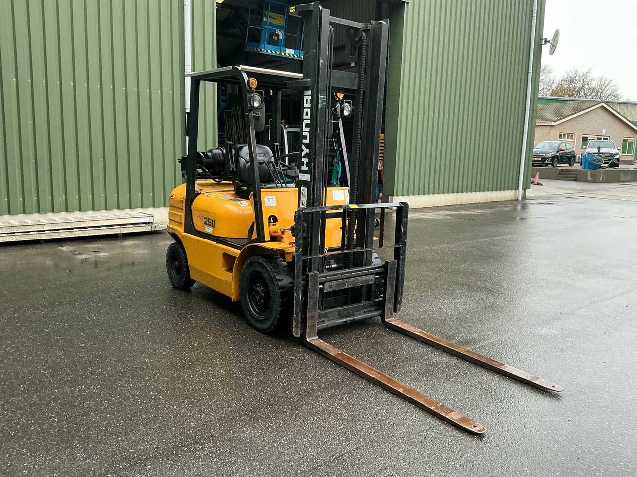 2003 HYUNDAI HLF25-II FORKLIFT TRUCK - Carretilla elevadora: foto 3 2003 HYUNDAI HLF25-II FORKLIFT TRUCK - Carretilla elevadora: foto 3