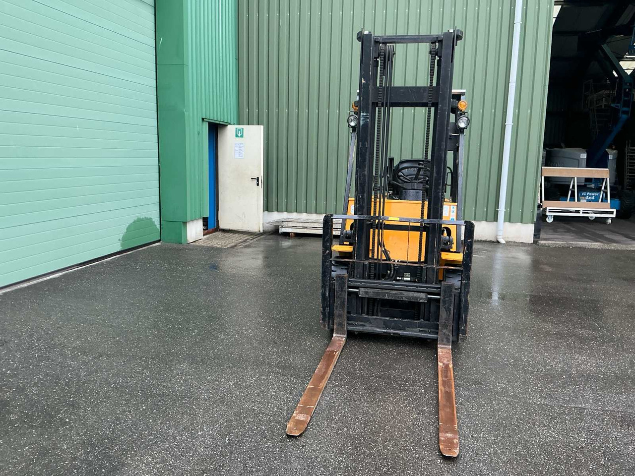 2003 HYUNDAI HLF25-II FORKLIFT TRUCK - Carretilla elevadora: foto 2 2003 HYUNDAI HLF25-II FORKLIFT TRUCK - Carretilla elevadora: foto 2