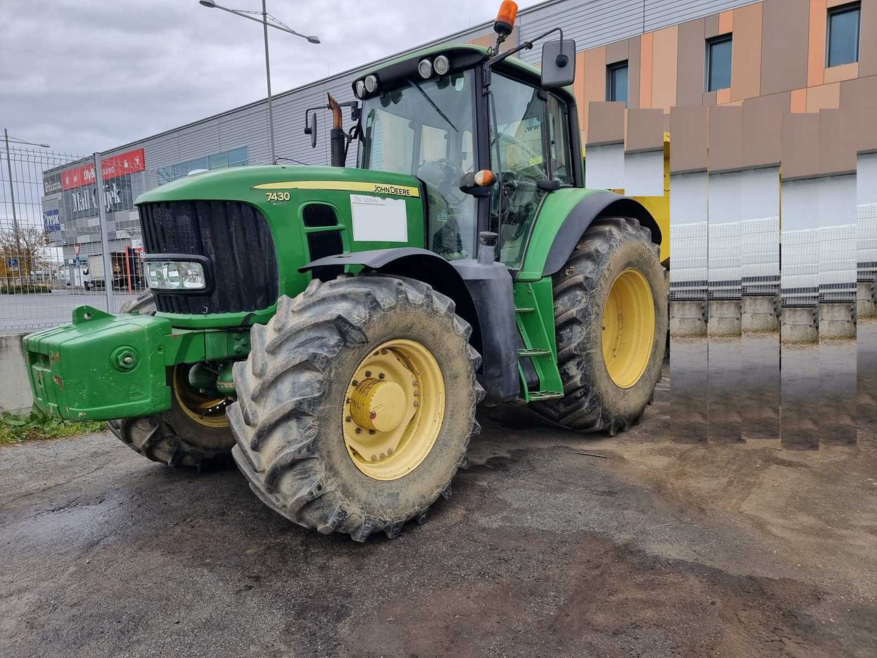2009 -JOHN DEERE - 7430 MW2 CD44 - 4-WHEEL DRIVE TRACTOR - Tractor: foto 1 2009 -JOHN DEERE - 7430 MW2 CD44 - 4-WHEEL DRIVE TRACTOR - Tractor: foto 1