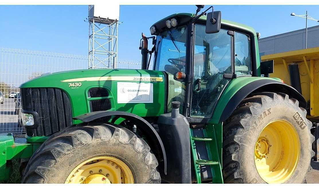2009 -JOHN DEERE - 7430 MW2 CD44 - 4-WHEEL DRIVE TRACTOR - Tractor: foto 4 2009 -JOHN DEERE - 7430 MW2 CD44 - 4-WHEEL DRIVE TRACTOR - Tractor: foto 4