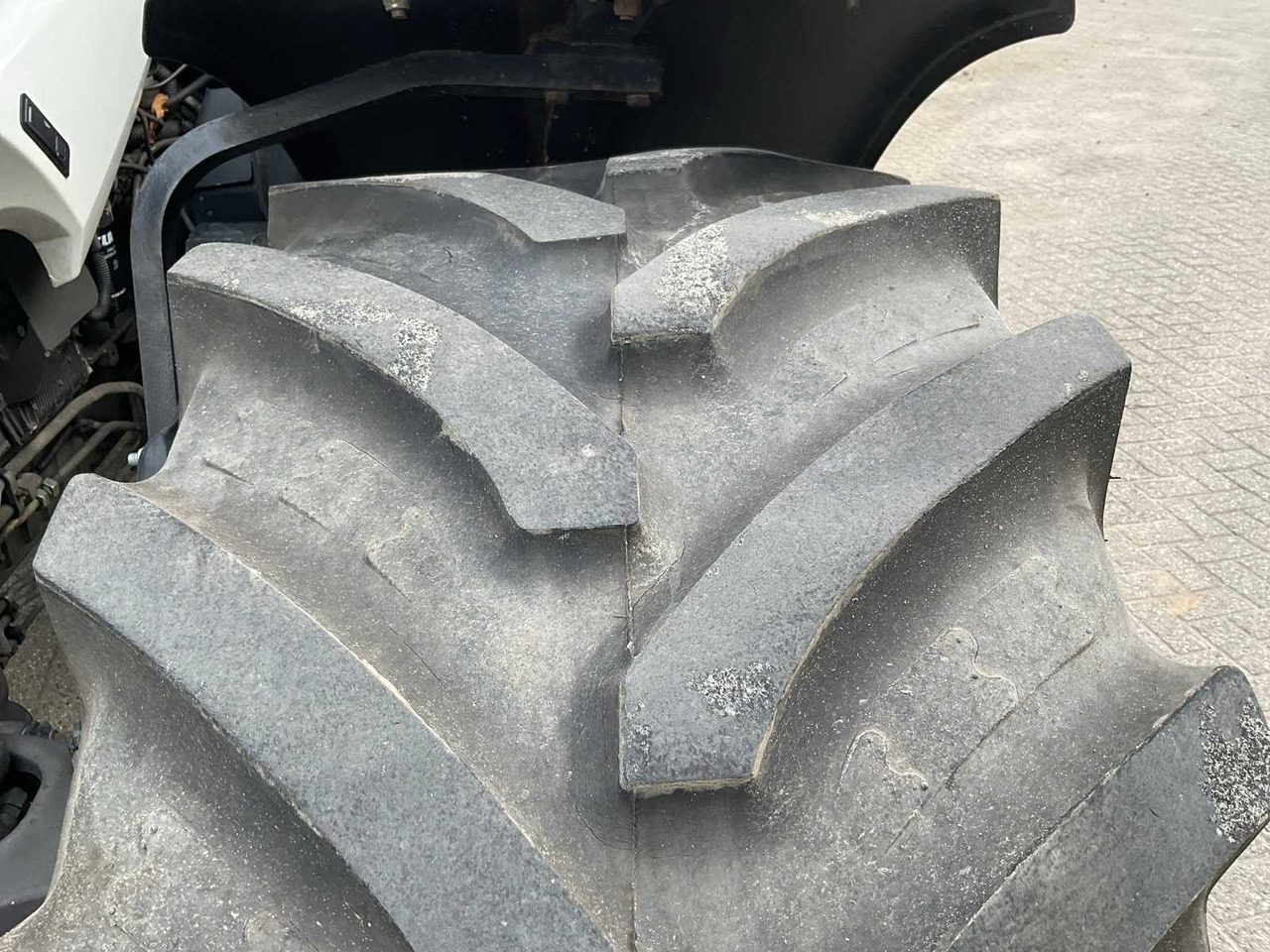 Tractor 2013 CLAAS ARION 630 ALL-WHEEL DRIVE FARM TRACTOR: foto 12